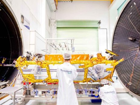 Estos chips españoles crearán constelaciones de satélites europeos